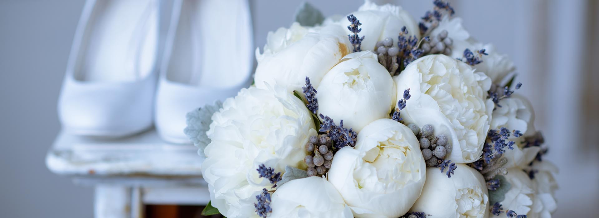 _0000_Shutterstock white flowers